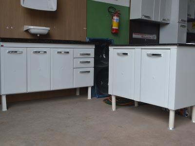 Armários acabamento cozinha