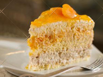 Bolo de Trufas Brancas com Nozes e Damasco Bolo com damascos