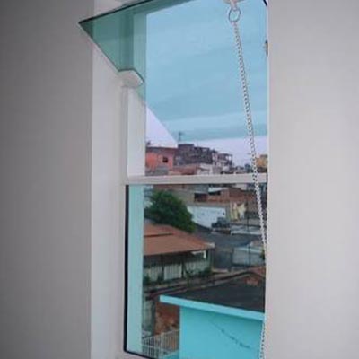 Janelas basculantes Instalação vitrô
