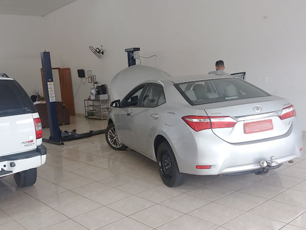 Carros passando por vistoria carros passando por vistoria