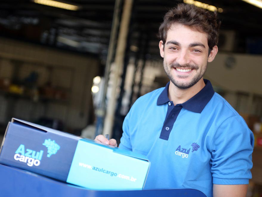 Transporte aéreo de encomendas Azuul Cargo Express