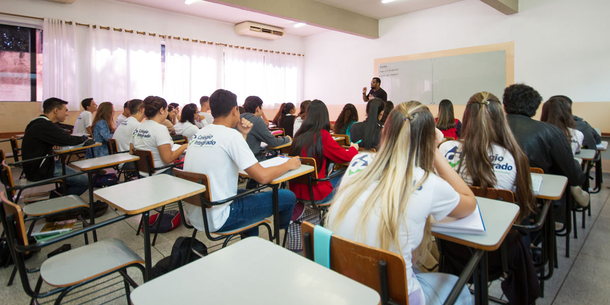 Colégio integrado sala de aula Colégio integrado sala de aula
