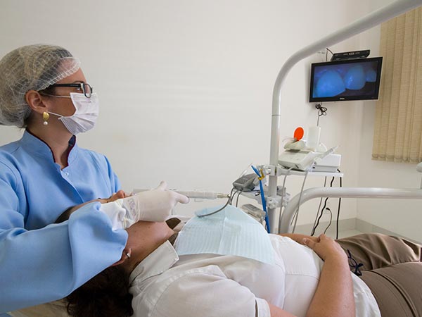 Atendimento odontológico Consultório de odontologia