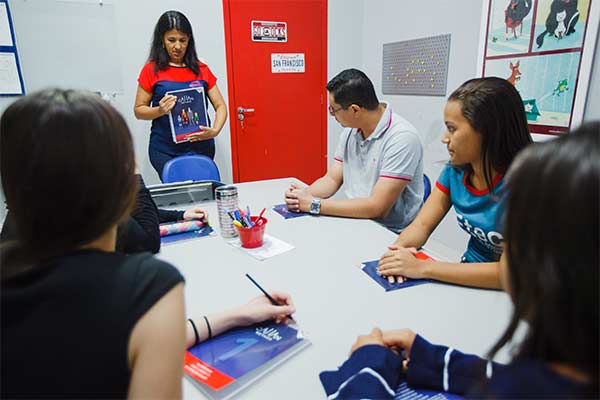 adolecentes, jovens e adultos adolecentes-jovens-adultos