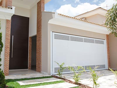 Instalação de portão de elevação Portão para garagem