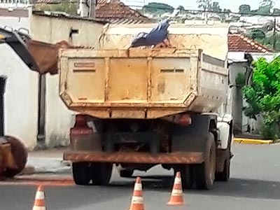 locação de caminhão basculante locação-caminhão-basculante