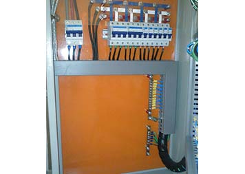 Painel de comandos Instalações elétricas