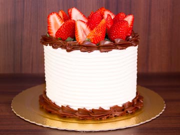 bolo de chocolate com morango bolo-chocolate--morango
