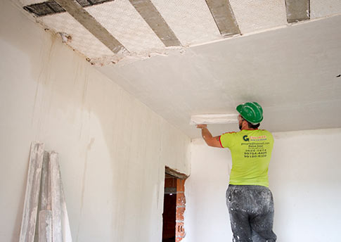 aplicação de gesso aplicação-de-gesso