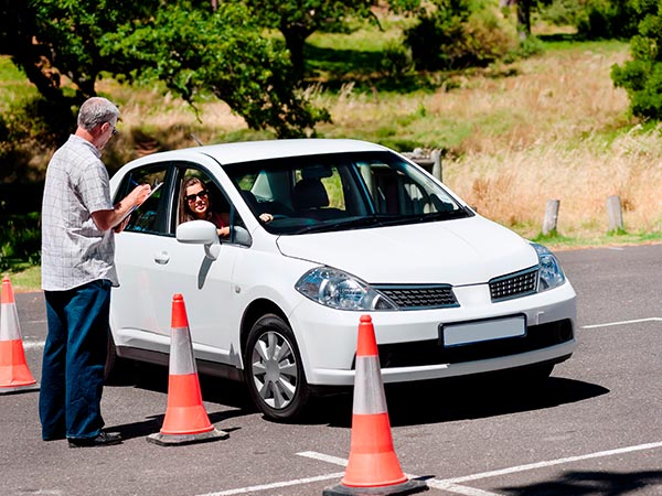 Aulas práticas de carro Escola de direção