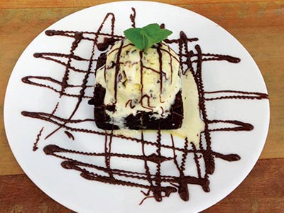 brownie com gelato brownie-com-gelato