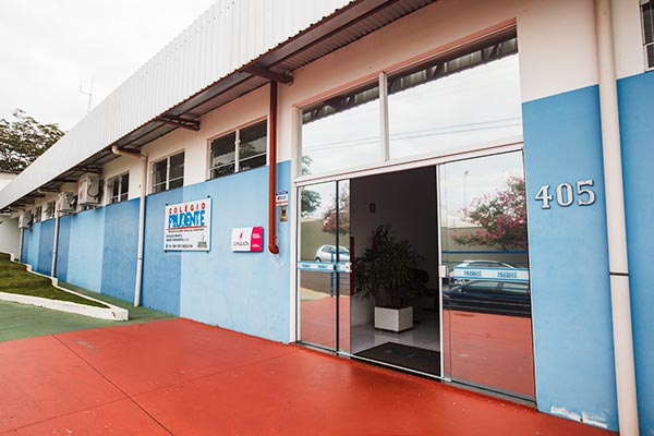 sede própria com segurança e localização privilegiada sede-própria