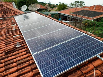 Placa solar instalada em residência Geração de energia