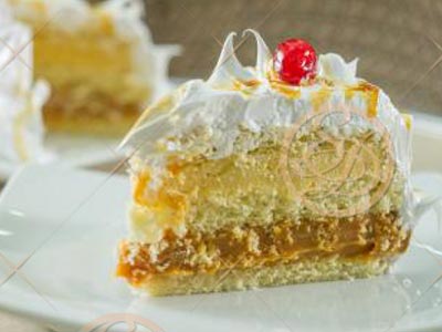 Baba de Moça com Doce de Leite Bolos anivesários pedaços