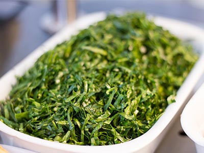 Diversas opções de saladas Saladas