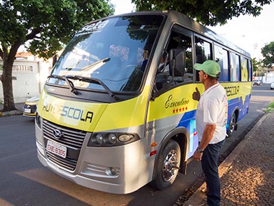 Habilitação na categoria D Habilitação para dirigir ônibus