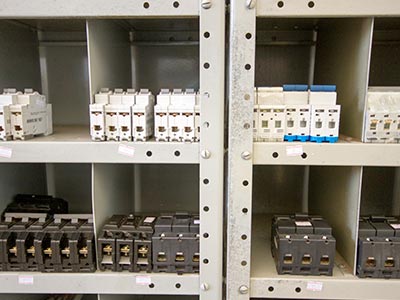 Disjuntores para quadros de força Disjuntores para instalações elétricas