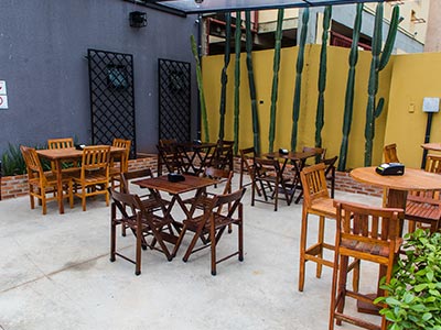 Ambiente agradável para o Happy Hour Ambiente externo