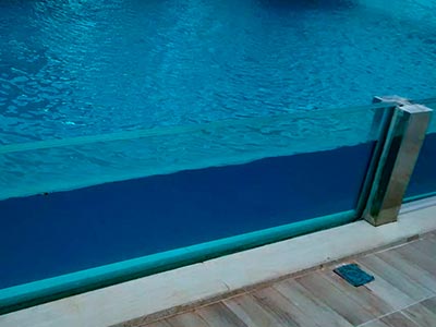 Vidro para a proteção de piscinas Vidro para piscinas