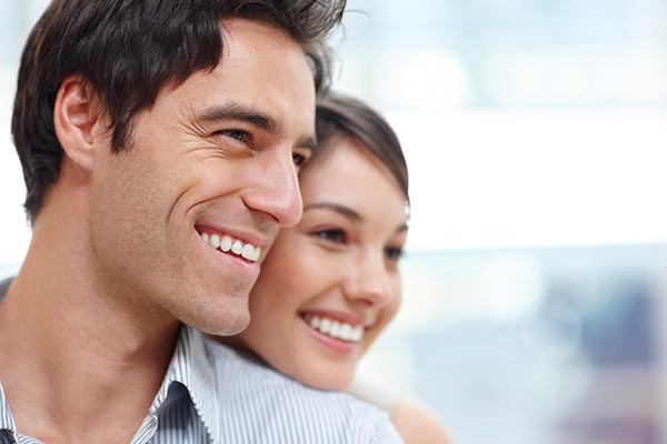 Implantes odontológicos Implantes dentários