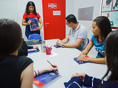 adolecentes, jovens e adultos adolecentes-jovens-adultos