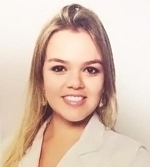Dra Carine Muniz dentista