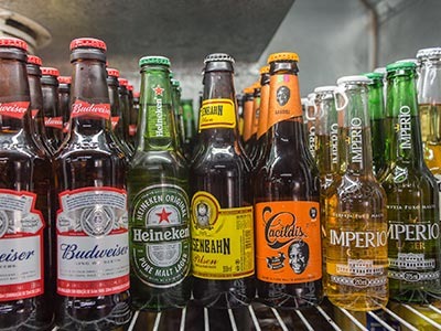 Heineken, Budweiser, Eisenbahn e diversas outras marcas Cervejas variadas