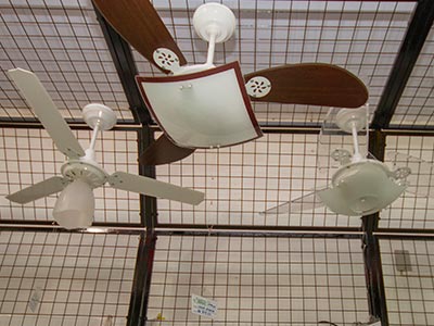 Ventiladores com luminária Ventiladores