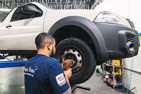 pneus e suspensão pneus-e-suspensão