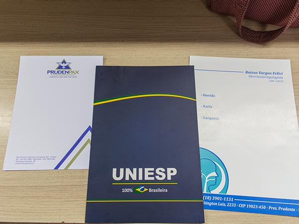 Envelopes, receituários e pastas