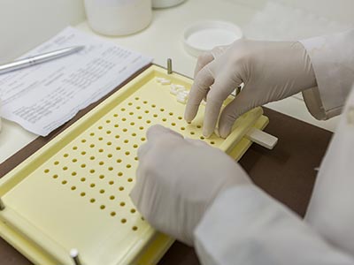 Manipulação de medicamentos e fórmulas Manipulação de medicamentos e fórmulas
