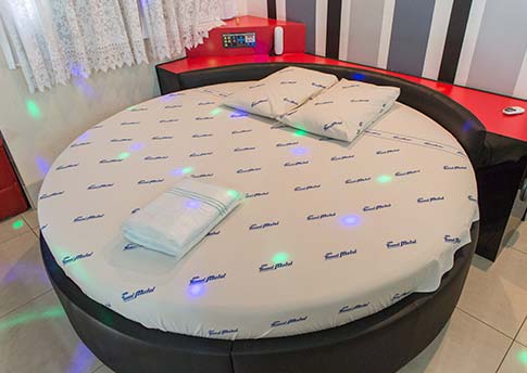 Quarto com cama redonda Motel com cama redonda