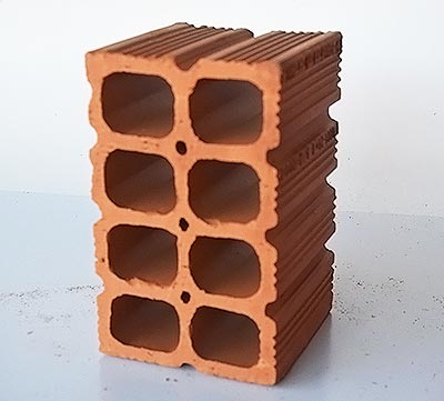 Meio bloco cerâmico de 8 furos Meio bloco cerâmico de 8 furos
