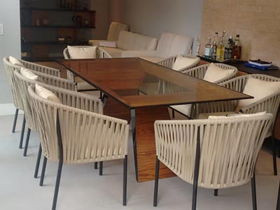Mesa retangular com oito cadeiras Mesa retangular com oito cadeiras