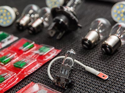 Lâmpadas para farol e fusíveis Lâmpadas para carro