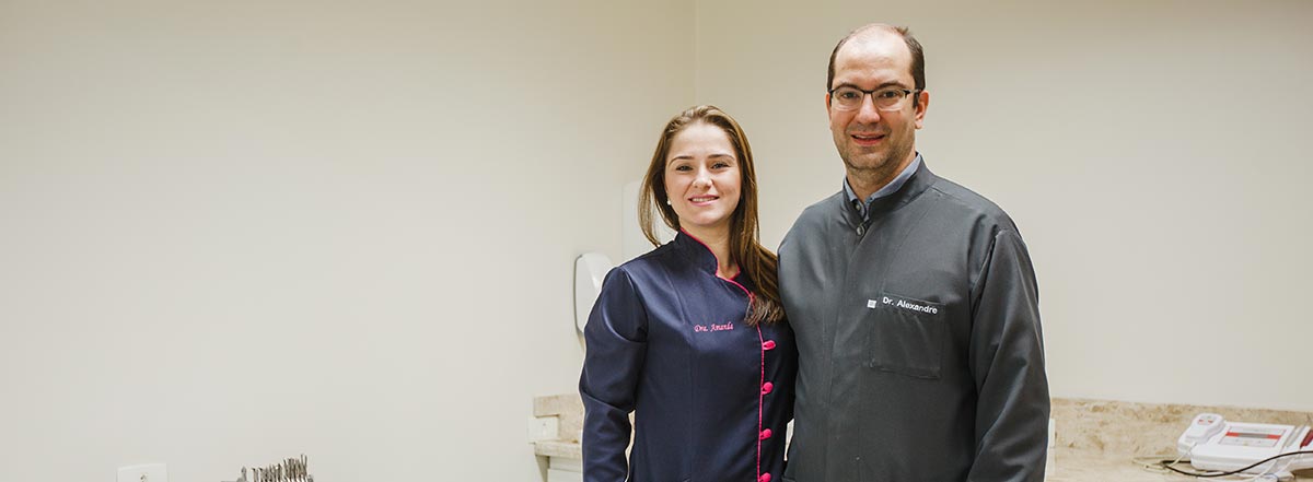 Amanda R. Bocchi Cabral e Alexandre A. Cabral Dentistas