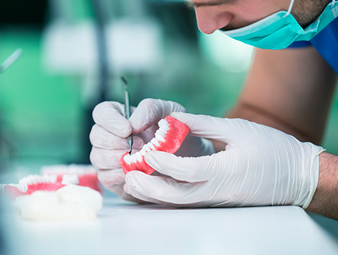 Restaura a função, integridade e a morfologia da estrutura faltante do dente Restauração dentária