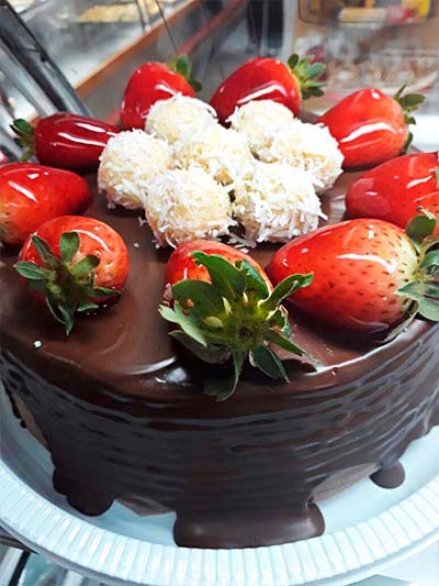 Bolo de chocolate e morango bolo-chocolate-morango