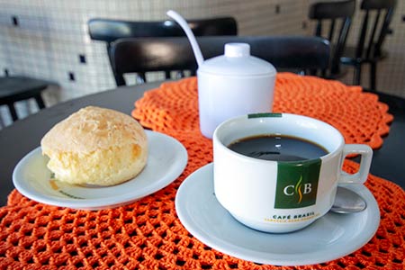 café e pão de queijo café-pão-de-queijo