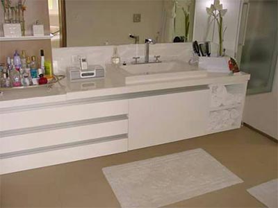 Gabinete com portas e gavetas para banheiro Gabinete para banheiro