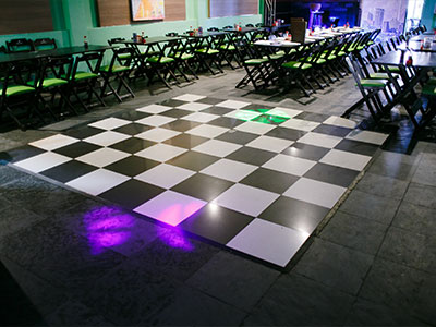 Espaço para receber os seus convidados com todo o conforto Salão para eventos