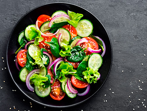 Saladas Prato com saladas