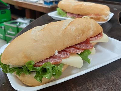 Lanches Lanches