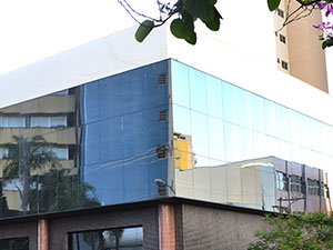 Fachada em vidro Fachada envidraçaca