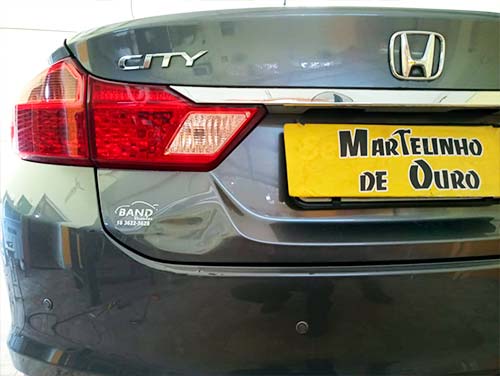traseira de carro antes traseira de carro antes