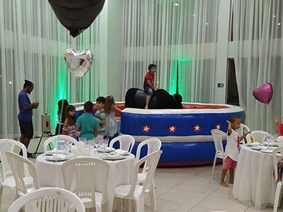 Espaço interno Salçao com brinquedo
