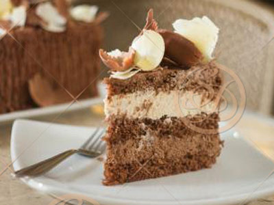 bolo de chocolate e mousse de chocolate branco aerado bolo de chocolate e mousse de chocolate branco aerado