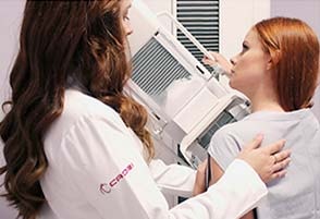 Exame de prevenção contra o câncer de mama Exame das mamas