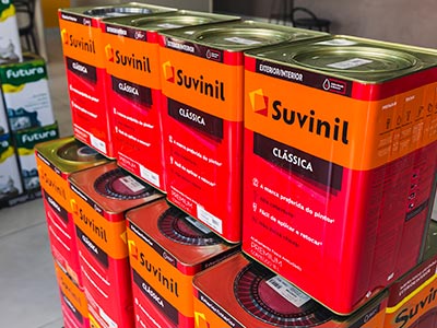 Tinta para paredes aveludadas Tinta Suvinil Clássica para interiores e exteriores