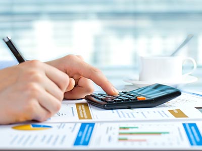Estudo de viabilidade técnica e financeira para a instalação de paineis solares Estudo de viabilidade técnica e financeira